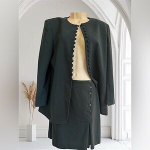 Vintage Jones New York Green Buttoned Blazer and Skirt Set 14P